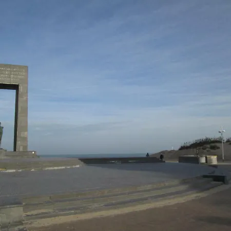Plaza De Panne